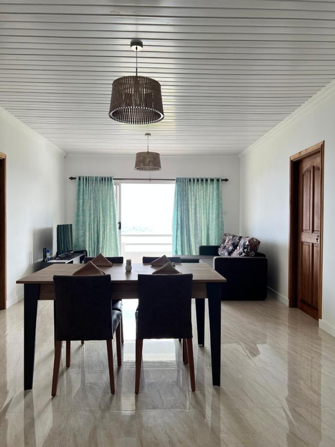 Western Ocean Breeze Self Catering Виктория Экстерьер фото